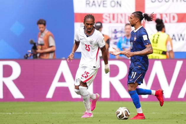 France v England: Bronze Medal Match - FIFA World Cup, WM, Weltmeisterschaft, Fussball 2026 Michael Olise of France and Djed Spence of England compete for the ball during the FIFA World Cup 2026 Bronze Medal Match match between France and England at Miami Stadium on July 18, 2026 in Miami Gardens, United States. Miami Gardens FL United States  Copyright: xJosexBretonx originalFilename:bretonhernandez-franceve260718_np0tk.jpg