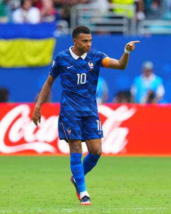 Kylian MbappÃ of France celebrates scoring a goal to make it 1-4 France v England, 2026 FIFA World Cup, WM, Weltmeisterschaft, Fussball 3rd Place Final, Football, Miami Stadium, Miami, Florida, USA - 18 Jul 2026Miami Miami Stadium Florida (FL) United States of America  Copyright: xJavierxGarcia Shutterstockx 16995468bi