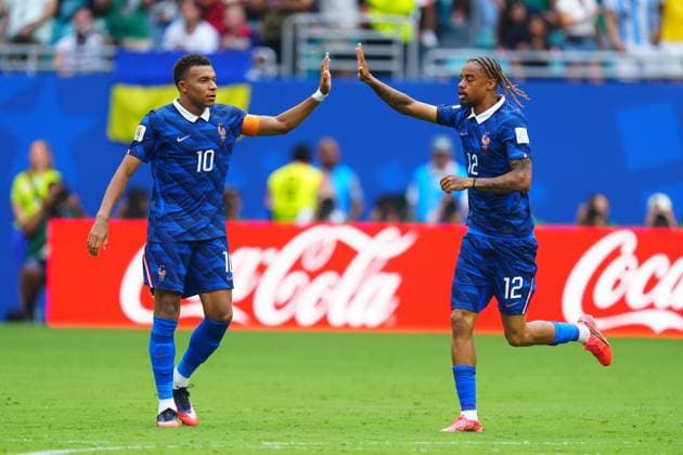 Kylian MbappÃ of France celebrates scoring a goal to make it 1-4 with Bradley Barcola of France France v England, 2026 FIFA World Cup, WM, Weltmeisterschaft, Fussball 3rd Place Final, Football, Miami Stadium, Miami, Florida, USA - 18 Jul 2026Miami Miami Stadium Florida (FL) United States of America  Copyright: xJavierxGarcia Shutterstockx 16995468bj