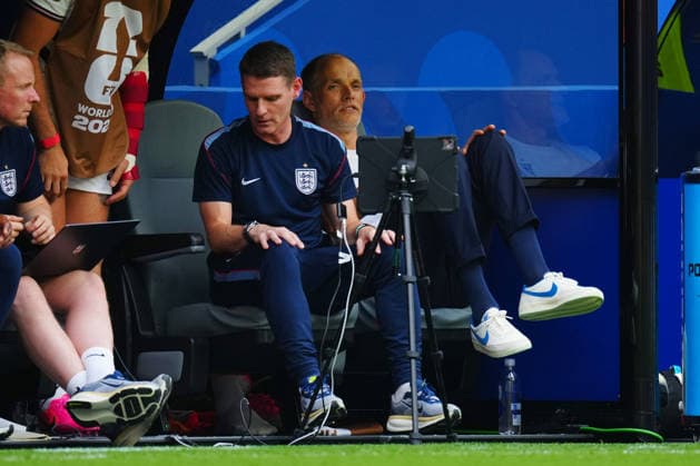 England manager, Thomas Tuchel and assistant coach, Anthony Barry seen in the dugout France v England, 2026 FIFA World Cup, WM, Weltmeisterschaft, Fussball 3rd Place Final, Football, Miami Stadium, Miami, Florida, USA - 18 Jul 2026Miami Miami Stadium Florida (FL) United States of America  Copyright: xJavierxGarcia Shutterstockx 16995468bs