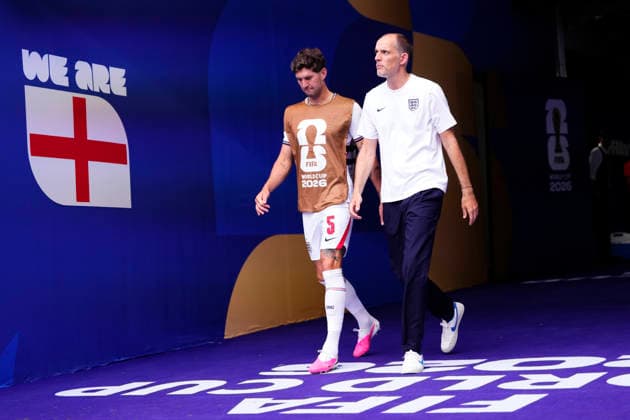 France v England: Bronze Medal Match - FIFA World Cup, WM, Weltmeisterschaft, Fussball 2026 John Stones and Thomas Tuchel, head coach of England look on during the FIFA World Cup 2026 Bronze Medal Match match between France and England at Miami Stadium on July 18, 2026 in Miami Gardens, United States. Miami Gardens FL United States  Copyright: xJosexBretonx originalFilename:bretonhernandez-franceve260718_npn0k.jpg