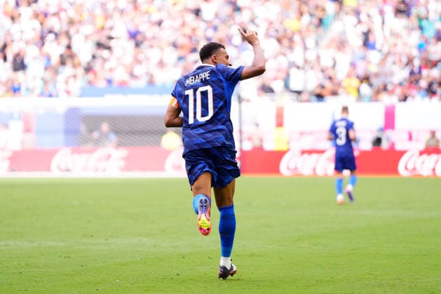 France v England: Bronze Medal Match - FIFA World Cup, WM, Weltmeisterschaft, Fussball 2026 Kylian Mbappe of France celebrates after scoring his team s first goal during the FIFA World Cup 2026 Bronze Medal Match match between France and England at Miami Stadium on July 18, 2026 in Miami Gardens, United States. Miami Gardens FL United States  Copyright: xJosexBretonx originalFilename:bretonhernandez-franceve260718_npBl5.jpg