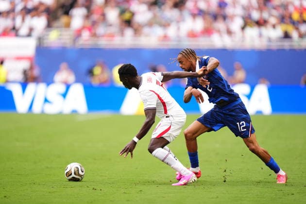 France v England - 2026 FIFA World Cup, WM, Weltmeisterschaft, Fussball - Bronze Final MIAMI GARDENS, FLORIDA - JULY 18: Bukayo Saka of England and Bradley Barcola of France compete for the ball during the 2026 FIFA World Cup bronze-final match between France and England at Miami Stadium in Miami Gardens, Florida, United States, on July 18, 2026. Jose Hernandez Anadolu Florida United States. Editorial use only. Please get in touch for any other usage.  Copyright: x2026xAnadoluxJosexHernandezx