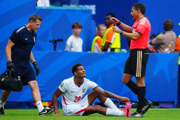 Jarell Quansah of England goes down with cramp France v England, 2026 FIFA World Cup, WM, Weltmeisterschaft, Fussball 3rd Place Final, Football, Miami Stadium, Miami, Florida, USA - 18 Jul 2026Miami Miami Stadium Florida (FL) United States of America  Copyright: xJavierxGarcia Shutterstockx 16995468cl