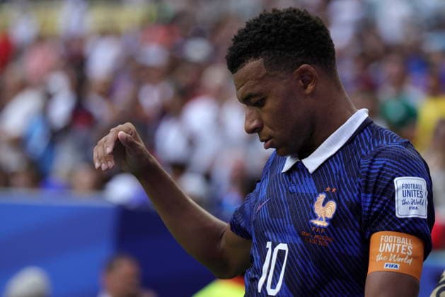 FIFA World Cup, WM, Weltmeisterschaft, Fussball 2026 3rd place playoff - France vs England Kylian Mbappe of England gestures during the FIFA World Cup 2026 3rd place playoff match France against England, in Miami, Florida, USA, 18 July 2026. MIAMI United States  Copyright: xCRISTOBALxHERRERA-ULASHKEVICHx