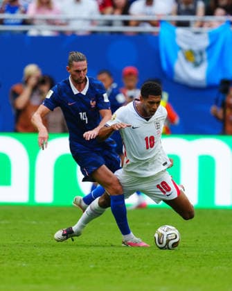 Adrien Rabiot of France challenges Jude Bellingham of England France v England, 2026 FIFA World Cup, WM, Weltmeisterschaft, Fussball 3rd Place Final, Football, Miami Stadium, Miami, Florida, USA - 18 Jul 2026Miami Miami Stadium Florida (FL) United States of America  Copyright: xJavierxGarcia Shutterstockx 16995468ct