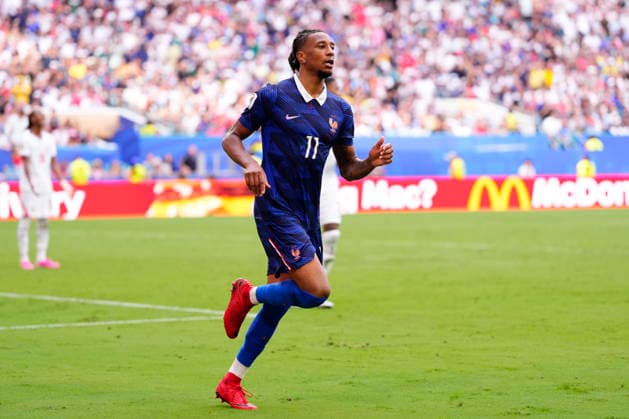 France v England: Bronze Medal Match - FIFA World Cup, WM, Weltmeisterschaft, Fussball 2026 Michael Olise of France reacts during the FIFA World Cup 2026 Bronze Medal Match match between France and England at Miami Stadium on July 18, 2026 in Miami Gardens, United States. Miami Gardens FL United States  Copyright: xJosexBretonx originalFilename:bretonhernandez-franceve260718_npCb2.jpg