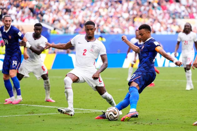 France v England: Bronze Medal Match - FIFA World Cup, WM, Weltmeisterschaft, Fussball 2026 Kylian Mbappe of France shoots during the FIFA World Cup 2026 Bronze Medal Match match between France and England at Miami Stadium on July 18, 2026 in Miami Gardens, United States. Miami Gardens FL United States  Copyright: xJosexBretonx originalFilename:bretonhernandez-franceve260718_npQLW.jpg