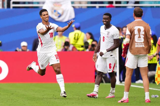 France v England: Bronze Medal Match - FIFA World Cup, WM, Weltmeisterschaft, Fussball 2026 Jude Bellingham of England celebrates after scoring his team s sixth goal during the FIFA World Cup 2026 Bronze Medal Match match between France and England at Miami Stadium on July 18, 2026 in Miami Gardens, United States. Miami Gardens FL United States  Copyright: xJosexBretonx originalFilename:bretonhernandez-franceve260718_npGkG.jpg