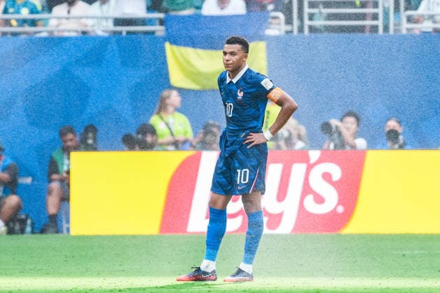 Kylian Mbappe of France looks on during a FIFA Men’s World Cup 2026 Bronze Final football match between France and England at Miami Stadium, in Miami Gardens on July 18th 2026 (Photo by Alexandra Fechete SPP)  Copyright: xAlexandraxFechete SPPx Sportspressphoto_SPR193120
