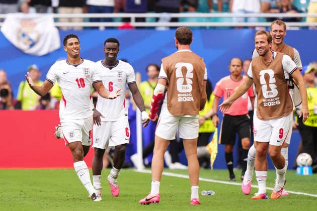 France v England: Bronze Medal Match - FIFA World Cup, WM, Weltmeisterschaft, Fussball 2026 Jude Bellingham of England celebrates after scoring his team s sixth goal during the FIFA World Cup 2026 Bronze Medal Match match between France and England at Miami Stadium on July 18, 2026 in Miami Gardens, United States. Miami Gardens FL United States  Copyright: xJosexBretonx originalFilename:bretonhernandez-franceve260718_np3Ek.jpg