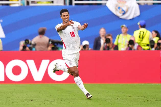 France v England: Bronze Medal Match - FIFA World Cup, WM, Weltmeisterschaft, Fussball 2026 Jude Bellingham of England celebrates after scoring his team s sixth goal during the FIFA World Cup 2026 Bronze Medal Match match between France and England at Miami Stadium on July 18, 2026 in Miami Gardens, United States. Miami Gardens FL United States  Copyright: xJosexBretonx originalFilename:bretonhernandez-franceve260718_npvMZ.jpg