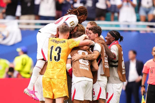 July 18, 2026, Miami Gardens, Florida, United States: Jude Bellingham of England celebrates after scoring his team s sixth goal with teammates during the FIFA World Cup, WM, Weltmeisterschaft, Fussball 2026 Bronze Medal Match match between France and England at Miami Stadium on July 18, 2026 in Miami Gardens, United States. Miami Gardens United States - ZUMAa181 20260718_zaa_a181_113 Copyright: xJosexBretonx