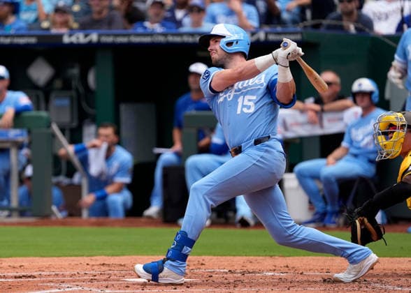 July 18, 2026: Kansas City Royals center fielder Lane Thomas (15) hits a 2 run home run in the 1st inning against the Padresat Kauffman Stadium Kansas City, Missouri. CSM. Kansas City United States - ZUMAc04_ 20260718_zma_c04_002 Copyright: xJonxRobichaudx