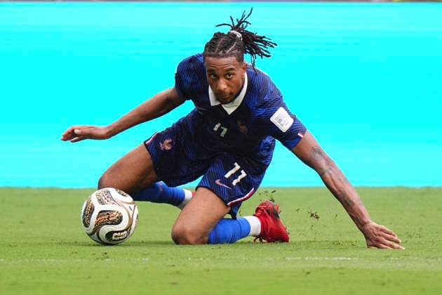 July 18, 2026, Miami Gardens, Florida, United States: Michael Olise of France controls the ball during the FIFA World Cup, WM, Weltmeisterschaft, Fussball 2026 Bronze Medal Match match between France and England at Miami Stadium on July 18, 2026 in Miami Gardens, United States. France V England: Bronze Medal Match - FIFA World Cup 2026  - ZUMAa181 20260718_zaa_a181_123 Copyright: xJosexBretonx