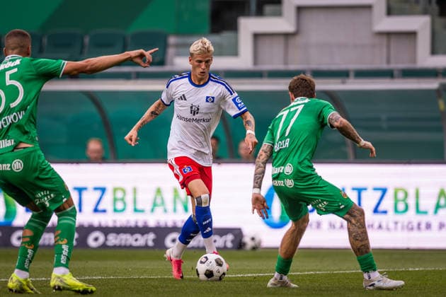 RAPID WIEN - HABMURGER SV Albert Gronaek of HSV during the pre season friendly football match between SC Rapid Vienna and Hamburger SV at the Allianz Stadion. Vienna, Austria, July 18, 2026. Photo by Branislav Racko Copyright: xx 080A9326