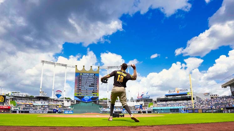 July 18, 2026: San Diego Padres third baseman Manny MacHado (13) warms up prior to the game against the Royals at Kauffman Stadium Kansas City, Missouri. CSM. Kansas City United States - ZUMAc04_ 20260718_zma_c04_056 Copyright: xJonxRobichaudx