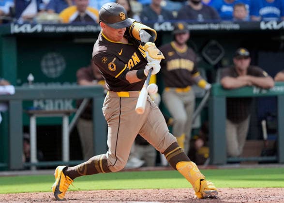 July 18, 2026: San Diego Padres catcher Freddy Fermin (54) drives a pitch to deep center field in the 7th inning at Kauffman Stadium Kansas City, Missouri. CSM. Kansas City United States - ZUMAc04_ 20260718_zma_c04_057 Copyright: xJonxRobichaudx