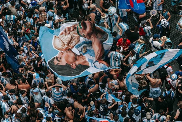 Argentinian soccer fans take over Times Square Argentinian soccer fans take over Times Square ahead of the World Cup final game, in New York, New York, USA, 18 July 2026. NEW YORK New York United States  Copyright: xOLGAxFEDOROVAx