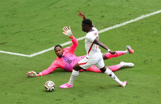 (260719) -- MIAMI, July 19, 2026 -- Bukayo Saka (R) of England competes during the bronze final match between France and England at the 2026 FIFA World Cup, WM, Weltmeisterschaft, Fussball in Miami, the United States, July 18, 2026. ) (SP)U.S.-MIAMI-FOOTBALL-FIFA WORLD CUP-BRONZE FINAL-FRA VS ENG ZhangxFengguo 