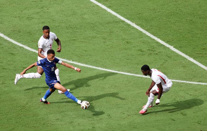 (260719) -- MIAMI, July 19, 2026 -- Kylian Mbappe (C) of France competes during the bronze final match between France and England at the 2026 FIFA World Cup, WM, Weltmeisterschaft, Fussball in Miami, the United States, July 18, 2026. ) (SP)U.S.-MIAMI-FOOTBALL-FIFA WORLD CUP-BRONZE FINAL-FRA VS ENG ZhangxFengguo 