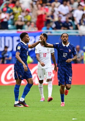 (260719) -- MIAMI, July 19, 2026 -- Bradley Barcola (front R) of France celebrates with his teammate Kylian Mbappe during the bronze final match between France and England at the 2026 FIFA World Cup, WM, Weltmeisterschaft, Fussball in Miami, the United States, July 18, 2026. ) (SP)U.S.-MIAMI-FOOTBALL-FIFA WORLD CUP-BRONZE FINAL-FRA VS ENG ChenxYichen 