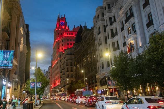 July 18, 2026, Madrid, Madrid, Spain: The TelefoÂ³nica building in Madrid was illuminated with the colors of the Spanish flag for the FIFA World Cup, WM, Weltmeisterschaft, Fussball 2026 final match between Spain and Argentina in New York, USA, on Sunday, July 19. Illumination Of Emblematic Buildings In Madrid, Colors Of Spain  - ZUMAs197 0862035047st Copyright: xDavidxCanalesx