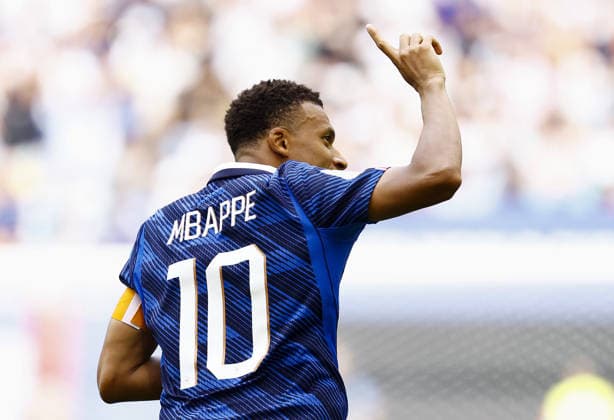 Football: 2026 World Cup France s Kylian Mbappe celebrates after scoring the team s first goal in the second half of the World Cup third-place football match against England at Miami Stadium in Miami Gardens, Florida, on July 18, 2026.  A14AA0005623576P