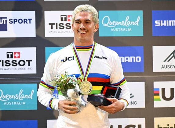 BMX WORLD CHAMPIONSHIPS, Men™s Elite World Champion Jesse Asmus of Australia celebrates winning the gold medal during the BMX World Championships at Brisbane SX International BMX Centre in Brisbane, Sunday, July 19, 2026. ( NO ARCHIVING, EDITORIAL USE ONLY BRISBANE QUEENSLAND AUSTRALIA  Copyright: xDARRENxENGLANDx 20260719145873564989