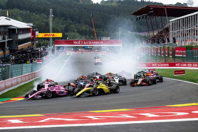 AUTO - FORMULA 2 2026 - SPA Start of the race, 15 DUNNE Alex (irl), Rodin Motorsport, Dallara F2 2024, action 02 DURKSEN Joshua (par), Invicta Racing, Dallara F2 2024, action during the 8th round of the 2026 FIA Formula 2 Championship from July 17 to 19, 2026 on the Circuit de Spa-Francorchamps, in Stavelot, Belgium - StavelotBelgium  Copyright: xALBERTOxVIMERCATIx