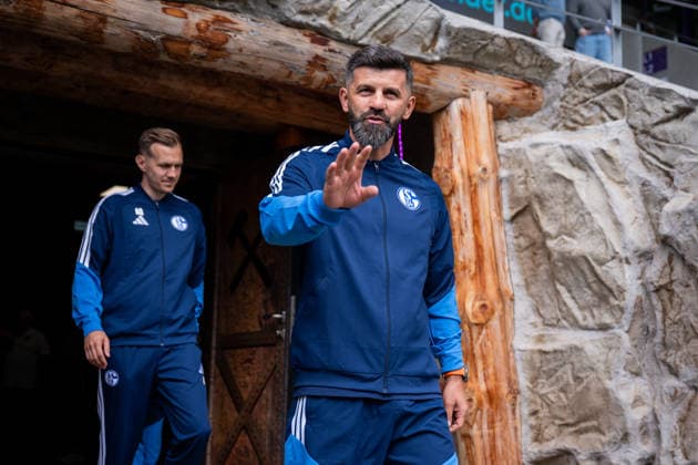 19.07.2026, Fussball, , Saison 2025 2026, Testspiel, FC Erzgebirge Aue - FC Schalke 04, Trainer Miron Muslic (FC Schalke 04) xRHR-FOTO YYx *** July 19, 2026, Soccer, , 2025–2026 Season, Friendly Match, FC Erzgebirge Aue vs. FC Schalke 04, Coach Miron Muslic, FC Schalke 04 xRHR PHOTO YYx Copyright: KROEGER RHR-FOTOx RHR-FOTO YY
