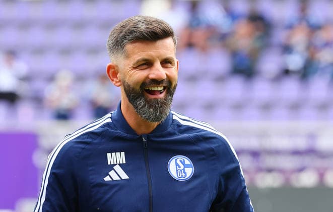 Erz.Aue - Schalke 04 Testspiel Aue, 19.07.2026, eins-Erzgebirgsstadion, Fussball, Testspiel , FC Erzgebirge Aue vs. FC Schalke 04 , Im Bild: Trainer Miron Muslic, Schalke 04 , *** Erz Aue vs. Schalke 04 Friendly Match, Aue, July 19, 2026, at Erzgebirgsstadion, Soccer, Friendly Match, FC Erzgebirge Aue vs. FC Schalke 04, Pictured: Coach Miron Muslic, Schalke 04, Picture Point