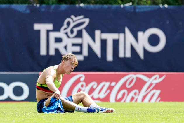 SSC Napoli preseason 2026-27 Napoli s Danish forward Rasmus Hojlund during third day SSC Napoli s 2026-27 preseason training camp in val di sole in Trentino, Dimaro Folgarida July, 19 2026. _BPH3270 Copyright: xAntonioxBalascox