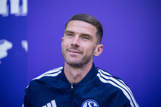 Sport Bilder des Tages 19.07.2026, Fussball, , Saison 2025 2026, Testspiel, FC Erzgebirge Aue - FC Schalke 04, Robin Gosens (FC Schalke 04) xRHR-FOTO YYx *** July 19, 2026, Soccer, , 2025–2026 Season, Friendly Match, FC Erzgebirge Aue vs. FC Schalke 04, Robin Gosens, FC Schalke 04 xRHR PHOTO YYx Copyright: KROEGER RHR-FOTOx RHR-FOTO YY