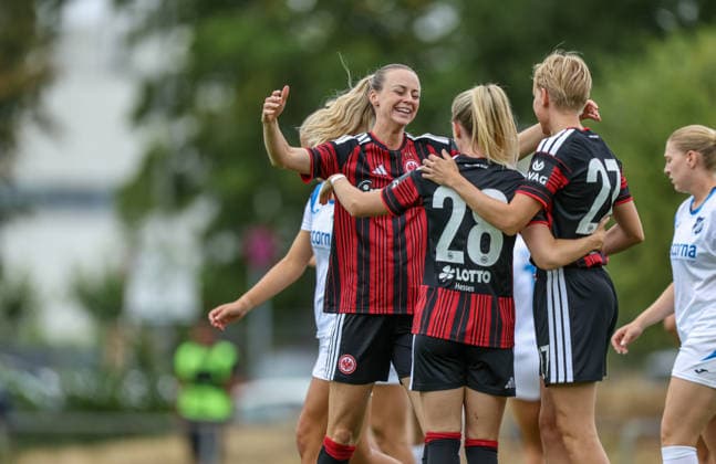 GER, Frankfurt, Eintracht Frankfurt vs SC Sand, Vorbereitung, Fussball, DFB, Spielzeit 2026 2027, Sportanlage Goldstein, Testspiel im Bild: Rebecka Blomqvist (Eintracht Frankfurt Frauen 28) erzielt das 1:0, Tor, Jubel und Freude, Emotionen, Amanda Ilestedt (Eintracht Frankfurt Frauen 13) DFB DFL REGULATIONS PROHIBIT ANY USE OF PHOTOGRAPHS AS IMAGE SEQUENCES AND OR QUASI-VIDEO, 19.07.2026 *** GER, Frankfurt, Eintracht Frankfurt vs. SC Sand, Preseason, Soccer, DFB, 2026–2027 Season, Goldstein Sports Complex, Friendly Match: Photo by Rebecka Blomqvist—Eintracht Frankfurt Women’s Team No. 28 scores the 1–0 goal, Celebration and joy, emotions, Amanda Ilestedt, Eintracht Frankfurt Women’s Team No. 13. DFB and DFL regulations prohibit any use of photographs as image sequences and or quasi-video. July 19, 2026 Copyright: HMBxMedia HendrikxHamelau