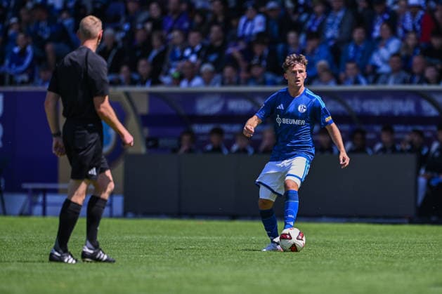 19.07.2026, Fussball, , Saison 2025 2026, Testspiel, FC Erzgebirge Aue - FC Schalke 04, Vitalie Becker (FC Schalke 04) xRHR-FOTO YYx *** July 19, 2026, Soccer, , 2025–2026 Season, Friendly Match, FC Erzgebirge Aue vs. FC Schalke 04, Vitalie Becker, FC Schalke 04 xRHR PHOTO YYx Copyright: KROEGER RHR-FOTOx RHR-FOTO YY
