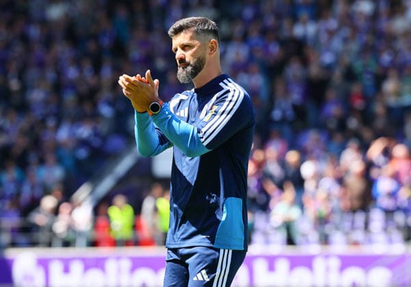 Erz.Aue - Schalke 04 Testspiel Aue, 19.07.2026, eins-Erzgebirgsstadion, Fussball, Testspiel , FC Erzgebirge Aue vs. FC Schalke 04 , Im Bild: Trainer Miron Muslic, Schalke 04 , *** Erz Aue vs. Schalke 04 Friendly Match, Aue, July 19, 2026, at Erzgebirgsstadion, Soccer, Friendly Match, FC Erzgebirge Aue vs. FC Schalke 04, Pictured: Coach Miron Muslic, Schalke 04, Picture Point