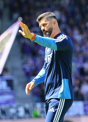 Erz.Aue - Schalke 04 Testspiel Aue, 19.07.2026, eins-Erzgebirgsstadion, Fussball, Testspiel , FC Erzgebirge Aue vs. FC Schalke 04 , Im Bild: Trainer Miron Muslic, Schalke 04 , *** Erz Aue vs. Schalke 04 Friendly Match, Aue, July 19, 2026, at Erzgebirgsstadion, Soccer, Friendly Match, FC Erzgebirge Aue vs. FC Schalke 04, Pictured: Coach Miron Muslic, Schalke 04, Picture Point