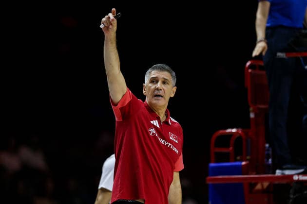 Turkiye v Iran - Men s Volleyball Nations League BELGRADE, SERBIA - JULY 19: Head Coach of Turkiye Slobodan Kovac follows Men s Volleyball Nations League Week 3 volleyball match between Turkiye and Iran in Belgrade, Serbia on July 19, 2026. Filip Stevanovic Anadolu Belgrade Serbia. Editorial use only. Please get in touch for any other usage.  Copyright: x2026xAnadoluxFilipxStevanovicx