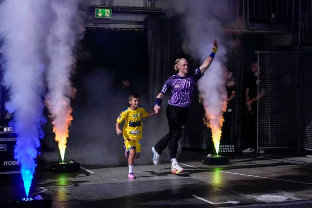 Mikael Appelgren (Torwart, Team Apfel, 1) beim Einlaufen, 19.07.2026, Mannheim (Deutschland), Handball, The Final Roar, Team Johnny - Team Apfel *** Mikael Appelgren, goalkeeper, Team Apfel, No. 1 during warm-ups, July 19, 2026, Mannheim, Germany, handball, The Final Roar, Team Johnny, Team Apfel xozx