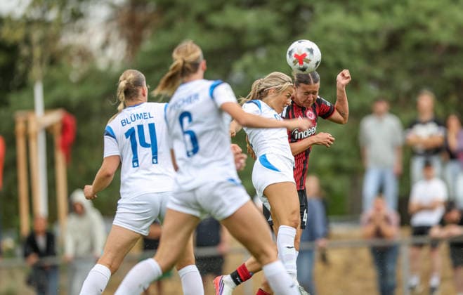 GER, Frankfurt, Eintracht Frankfurt vs SC Sand, Vorbereitung, Fussball, DFB, Spielzeit 2026 2027, Sportanlage Goldstein, Testspiel im Bild v.l.: Athanasia Tsaroucha (SC Sand Frauen 5), Larissa Mühlhaus (Eintracht Frankfurt Frauen 19), KOpfball, Zweikampf DFB DFL REGULATIONS PROHIBIT ANY USE OF PHOTOGRAPHS AS IMAGE SEQUENCES AND OR QUASI-VIDEO, 19.07.2026 *** GER, Frankfurt, Eintracht Frankfurt vs. SC Sand, Preseason, Soccer, DFB, 2026–2027 Season, Goldstein Sports Complex, Friendly Match (Pictured, from left): Athanasia Tsaroucha, SC Sand Women’s Team 5, Larissa Mühlhaus, Eintracht Frankfurt Women’s Team 19, header, tackle. DFB and DFL regulations prohibit any use of photographs as image sequences and or quasi-video. July 19, 2026 Copyright: HMBxMedia HendrikxHamelau