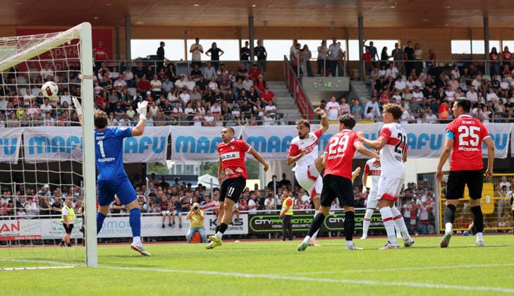 19.07.26 TSG Balingen - VfB Stuttgart Deutschland, Balingen, 19.07.2026, Fussball, Bundesliga, Saison 2026 2027, Testspiel, TSG Balingen - VfB Stuttgart: Jovan Milosevic (VfB Stuttgart); Tor 0:1 Milosevic. *** July 19, 2026 TSG Balingen vs. VfB Stuttgart Germany, Balingen, July 19, 2026, Soccer, Bundesliga, 2026–2027 season, Friendly match, TSG Balingen vs. VfB Stuttgart, Jovan Milosevic (VfB Stuttgart) Goal 0–1 Milosevic