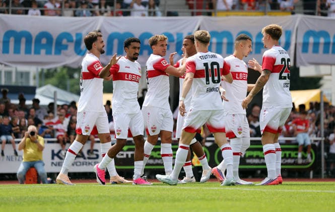19.07.26 TSG Balingen - VfB Stuttgart Deutschland, Balingen, 19.07.2026, Fussball, Bundesliga, Saison 2026 2027, Testspiel, TSG Balingen - VfB Stuttgart: li. Jovan Milosevic (VfB Stuttgart); Jubel Tor 0:1 Milosevic. *** July 26, 2019 TSG Balingen vs. VfB Stuttgart Germany, Balingen, July 19, 2026, Soccer, Bundesliga, 2026–2027 season, Friendly match, TSG Balingen vs. VfB Stuttgart; Jovan Milosevic (VfB Stuttgart) celebrates a goal; 0–1 Milosevic