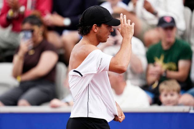 BASTAD, SWEDEN 20260719 Italy s Luciano Darderi tears his t-shirt after losing the first set during the men s singles final tennis match between Russia s Andrey Rublev and Italy s Luciano Darderi at the Nordea Open in Bastad. BASTAD SWEDEN x9200x *** BASTAD, SWEDEN 20260719 Italy s Luciano Darderi tears his T-shirt after losing the first set during the men s singles final tennis match between Russia s Andrey Rublev and Italy s Luciano Darderi at the Nordea Open in Bastad, BASTAD, SWEDEN x9200x  Copyright: xBjörnxLarssonxRosvall TTx TENNIS NORDEA OPEN IN BASTAD