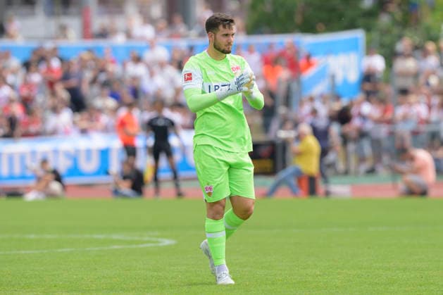 im Bild v.l.: Dennis Seimen ( 41, VFB Stuttgart), Tor, Treffer, Jubel, Torjubel, Freude, Begeisterung, feiert, nach 0:3 durch Chris Fuehrich ( 10, VFB Stuttgart), GER, Balingen Fussball, Testspiel, TSG Balingen vs VfB Stuttgart in der Bizerba Arena Balingen, 19.07.2026, DFB DFL REGULATIONS PROHIBIT ANY USE OF PHOTOGRAPHS AS IMAGE SEQUENCES AND OR QUASI-VIDEO, *** In the photo, from left: Dennis Seimen, 41, VFB Stuttgart; goal, score, celebration, goal celebration, joy, enthusiasm, celebrating after a 0–3 goal by Chris Fuehrich, 10, VFB Stuttgart, GER, Balingen soccer, friendly match, TSG Balingen vs. VfB Stuttgart at the Bizerba Arena in Balingen, July 19, 2026. DFB and DFL regulations prohibit any use of photographs as image sequences and or quasi-video, Copyright: HMBxMedia UwexKoch