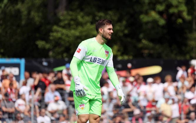 19.07.26 TSG Balingen - VfB Stuttgart Deutschland, Balingen, 19.07.2026, Fussball, Bundesliga, Saison 2026 2027, Testspiel, TSG Balingen - VfB Stuttgart: Dennis Seimen (VfB Stuttgart). *** July 26, 2019 TSG Balingen vs. VfB Stuttgart Germany, Balingen, July 19, 2026, Soccer, Bundesliga, 2026–2027 Season, Friendly Match, TSG Balingen vs. VfB Stuttgart Dennis Seimen VfB Stuttgart