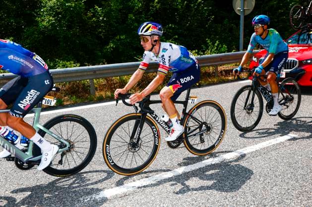 Tour de France 2026 Stage 15 PLATEAU DE SOLAISON, FRANCE - JULY 19 : Evenepoel Remco (BEL) of Red Bull BORA Hansgrohe in action during stage 15 of the 113rd edition of Tour de France an UCI World Tour 2.UWT cycling road race stage for Men Elite of 184 km with start in Champagnole and finish in Plateau de Solaison on July 19, 2026 in Plateau de Solaison, France, 19 07 2026 Plateau de Solaison France  Copyright: xLucaxBettinix