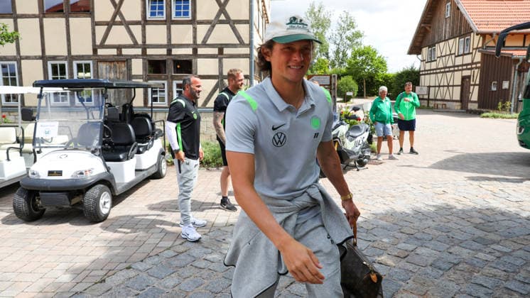 VfL Trainingslager, Weimarer Land Blankenhain, 19.07.2026, Fußball, Herren, Saison 2026 2027, 2. BL, VfL Wolfsburg, Sommer-Trainingslager: Tag 1. Ankunft, Fabian Reese (VfL Wolfsburg) Weimarer Land Niedersachsen Deutschland *** VfL Training Camp, Weimarer Land Blankenhain, July 19, 2026, Soccer, Men s, 2026–2027 Season, 2. Bundesliga, VfL Wolfsburg, Summer Training Camp Day 1: Arrival, Fabian Reese, VfL Wolfsburg, Weimarer Land, Lower Saxony, Germany