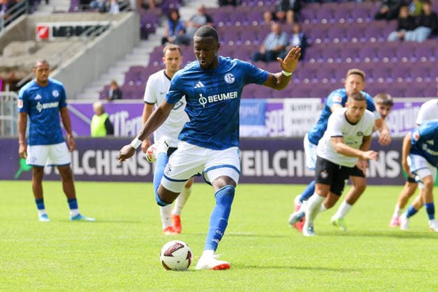 19.07.2026, xtgx, Fussball - Testspiel Erzgebirge Aue - FC Schalke 04 v.l. Bryan Lasme (Schalke, 11) verschiesst Elfmeter (DFL DFB REGULATIONS PROHIBIT ANY USE OF PHOTOGRAPHS as IMAGE SEQUENCES and or QUASI-VIDEO) Aue *** July 19, 2026, xtgx, Soccer Friendly Match Erzgebirge Aue vs. FC Schalke 04, Bryan Lasme (Schalke), 11 misses penalty kick. DFL and DFB regulations prohibit any use of photographs as image sequences and or quasi-video. Aue