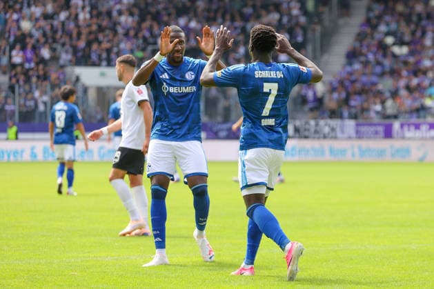 19.07.2026, xtgx, Fussball - Testspiel Erzgebirge Aue - FC Schalke 04 v.l. Christian Gomis (Schalke, 7) Jubel, Torjubel, jubelt ueber das Tor, celebrate the goal, celebration (DFL DFB REGULATIONS PROHIBIT ANY USE OF PHOTOGRAPHS as IMAGE SEQUENCES and or QUASI-VIDEO) Aue *** July 19, 2026, xtgx, Soccer Friendly: Erzgebirge Aue vs. FC Schalke 04, featuring Christian Gomis of Schalke, 7 celebrations, Goal celebration, celebrating the goal, DFL and DFB regulations prohibit any use of photographs as image sequences and or quasi-video. Aue